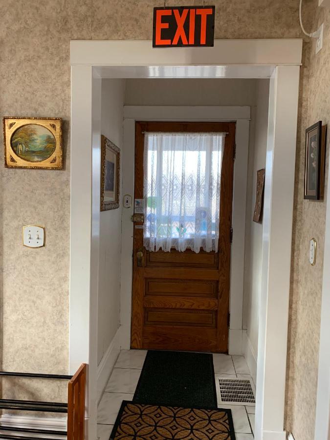 Strathaird Bed And Breakfast Ниагара-Фолс Экстерьер фото